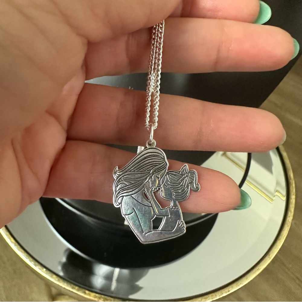 Sterling Silver 925 Necklace Mother & Daughter Pendant - Picture 4 of 12